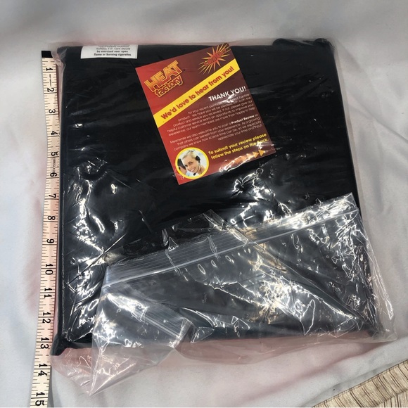 NWOT Heat Factory Large Seat Warmer - Picture 6 of 15
